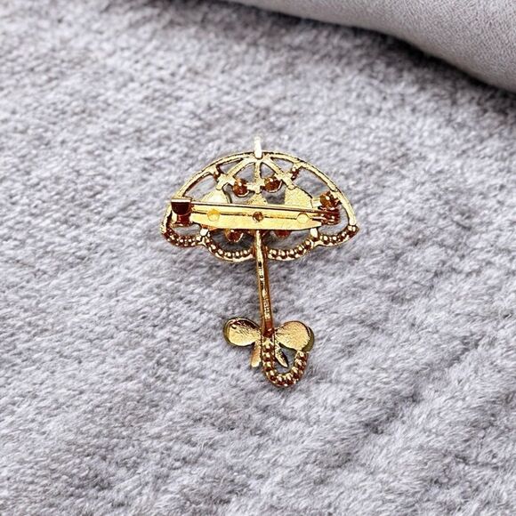 Green Moon Glow Stone Aurora Borealis Rhinestone Gold Tone Unbrella Brooc… - Picture 2 of 3